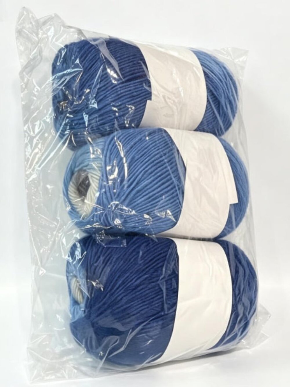 3 Skeins Gradient Cake Yarn Blue Tones Soft Hand Knitting Yarn for Scarf Blanket